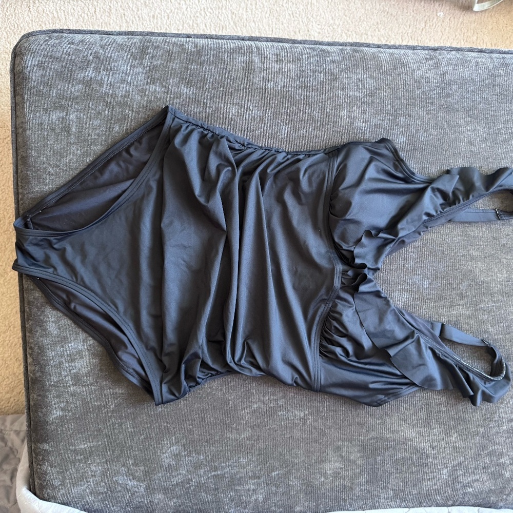 DKNY 1 piece Swimsuit